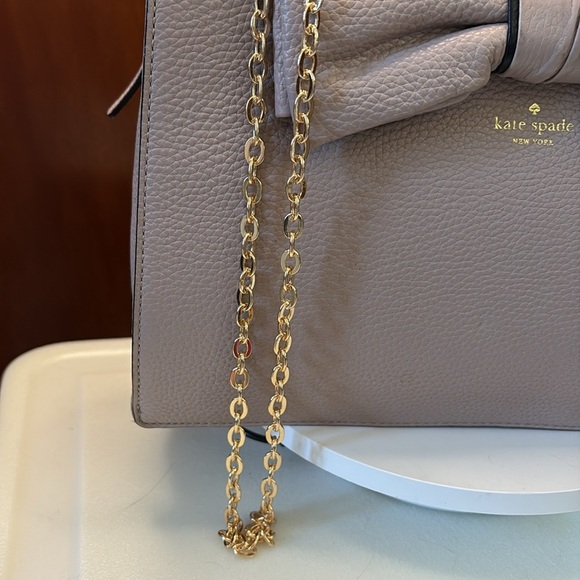 Kate Spade  Satchel  Crossbody bag pebbled leather  pinkish gray  bowfront  EUC - Picture 10 of 16